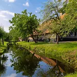 De Beijersche Stee , Landhuysje Semesterbostad *